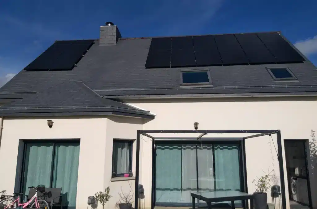 Installer un kit solaire soi-même ou faire appel à un professionnel ?